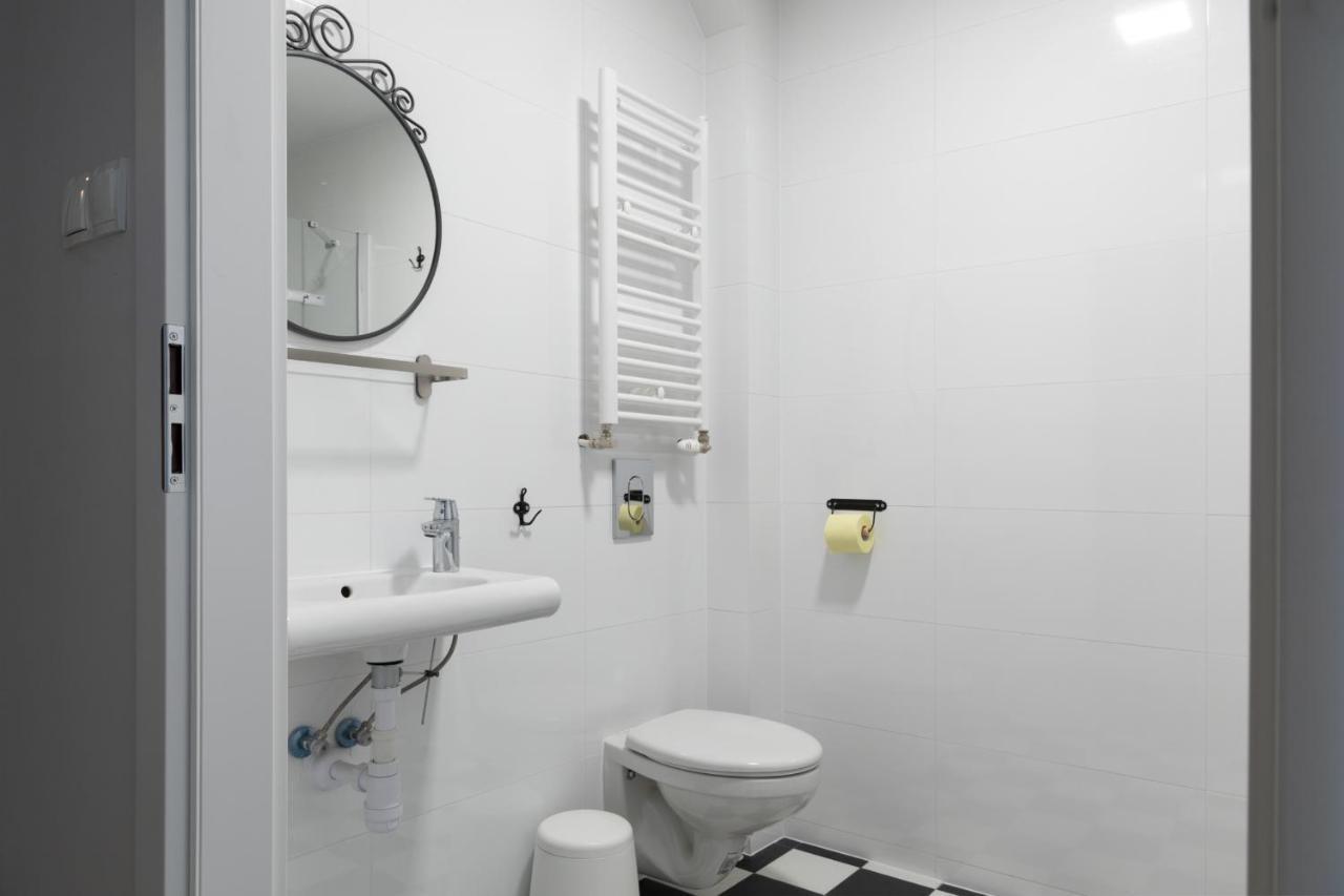 Moho Xl Hostel Wroclaw Bagian luar foto