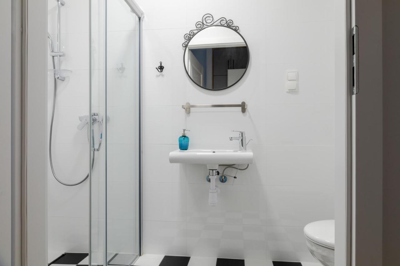 Moho Xl Hostel Wroclaw Bagian luar foto